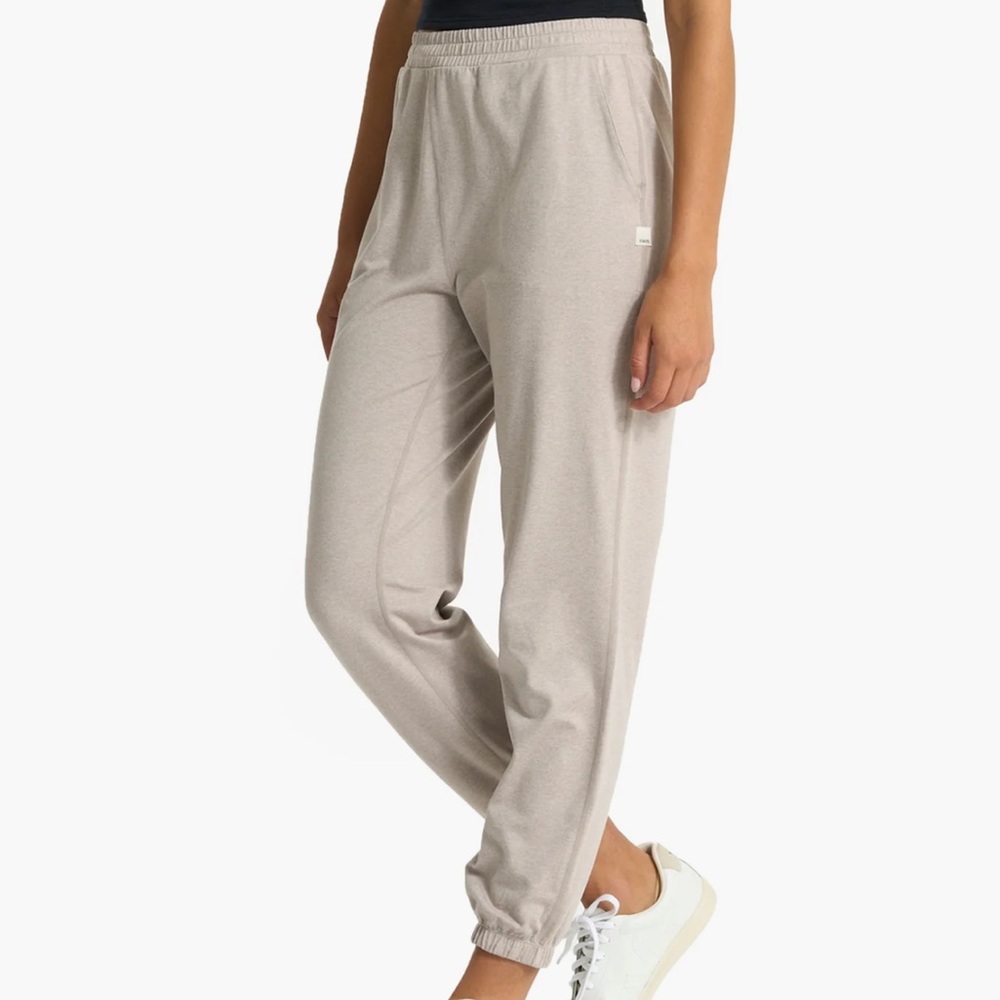 Vuori Jogger in Oyster Heather | Size Large